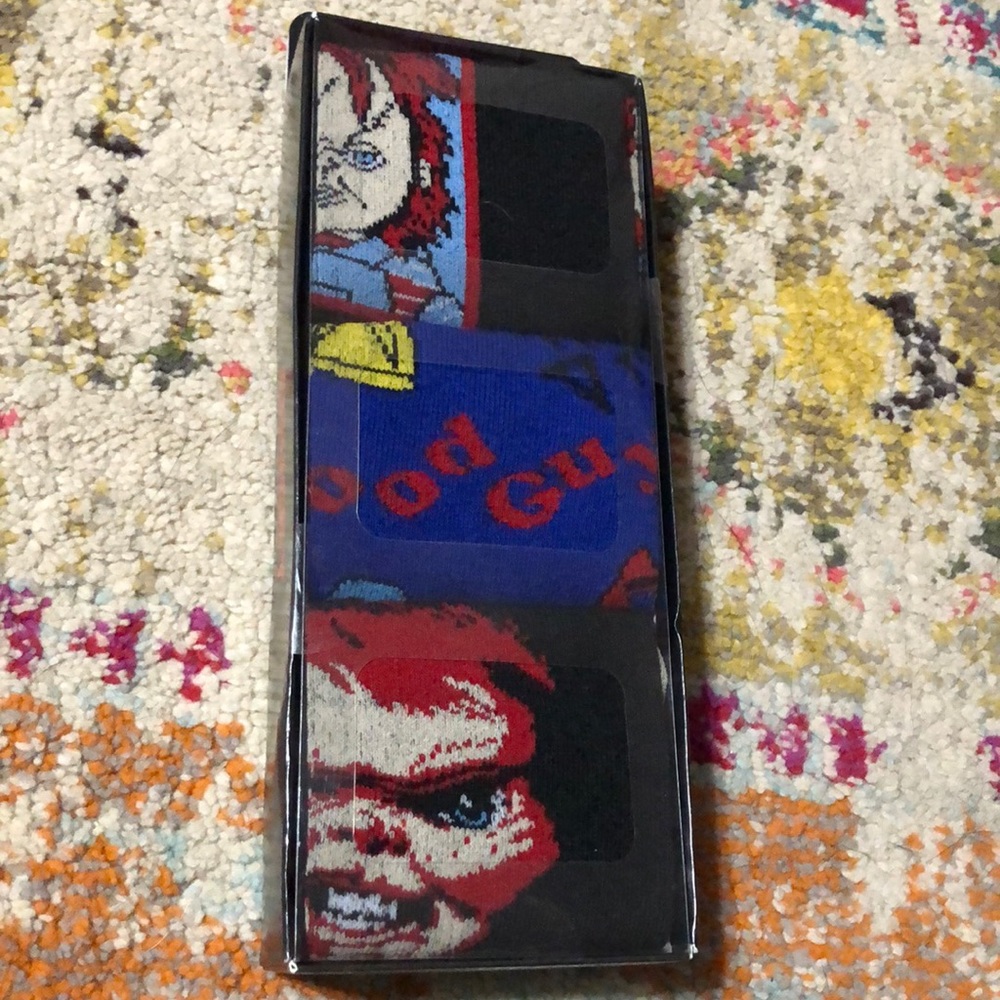 🧜🏼‍♀️3 for $15 item!🧜🏼‍♀️ men’s CHUCKY 3 pair crew socks - Picture 2 of 3
